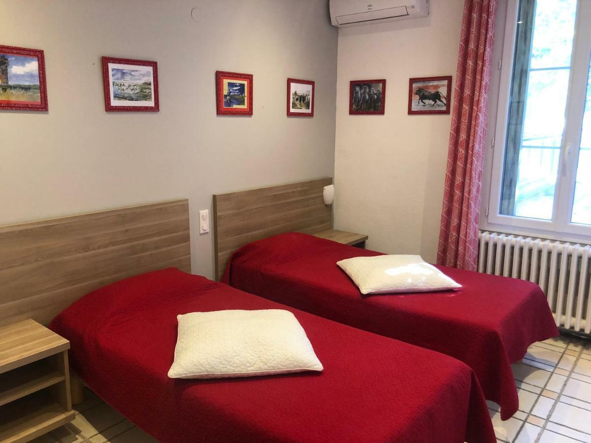 Lou Garbin Hotel Saint-Laurent-d'Aigouze Luaran gambar
