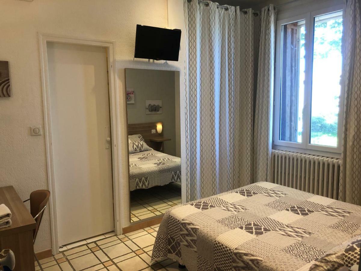 Lou Garbin Hotel Saint-Laurent-d'Aigouze Luaran gambar