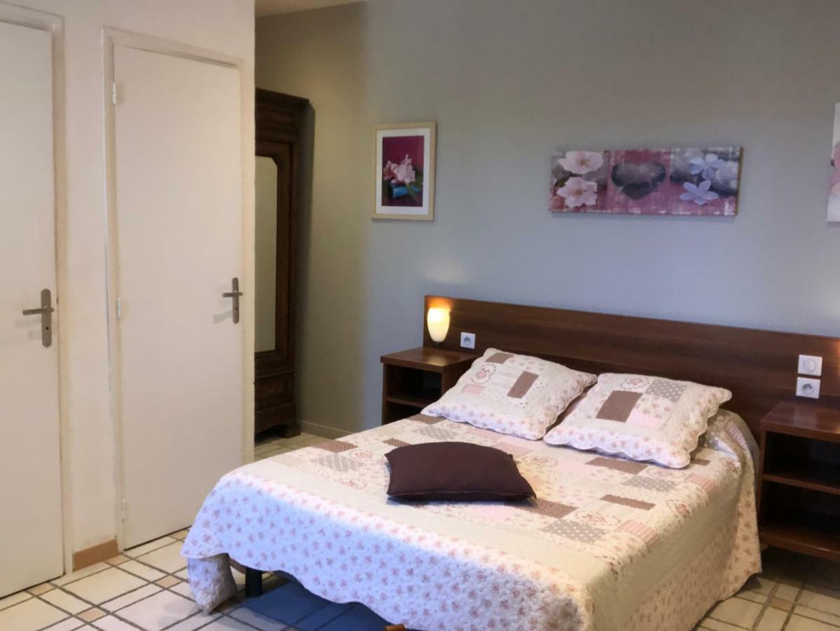 Lou Garbin Hotel Saint-Laurent-d'Aigouze Luaran gambar