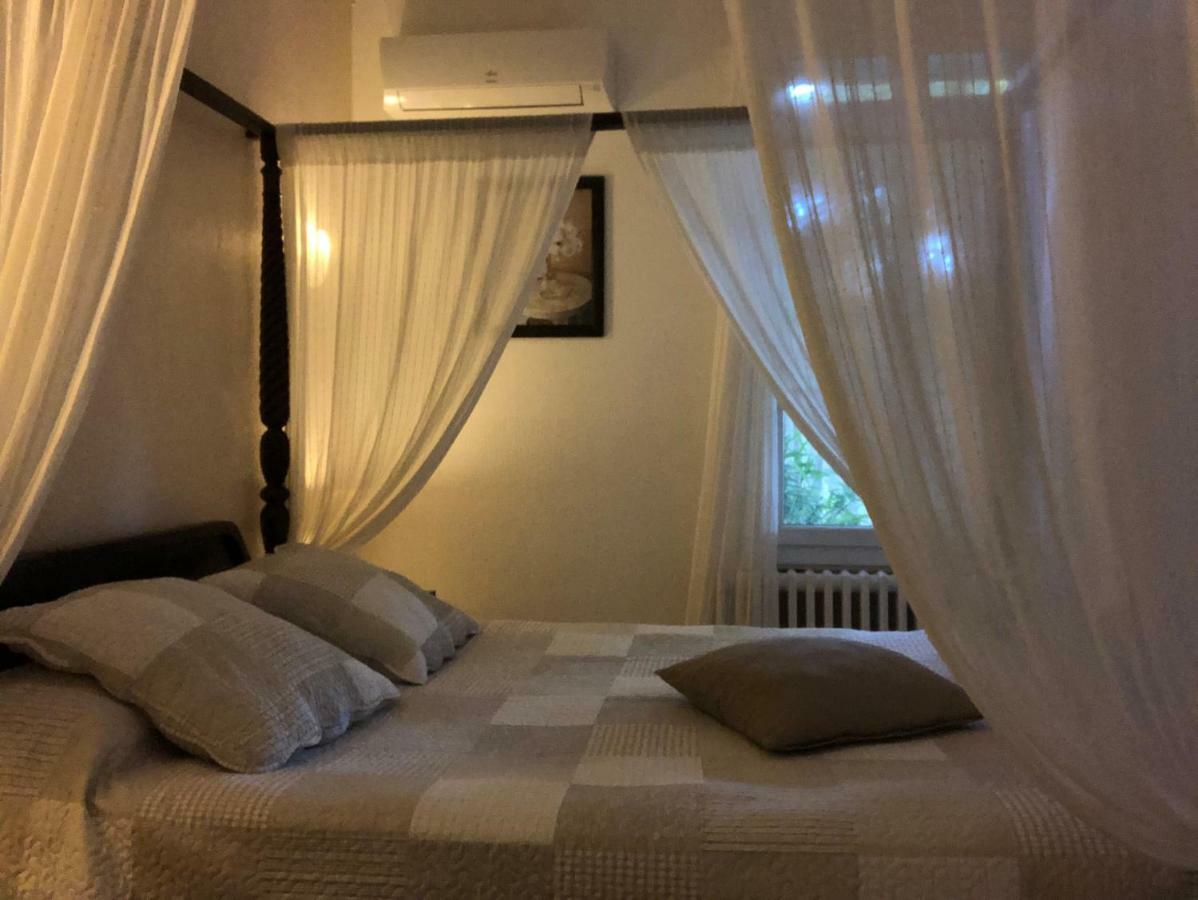 Lou Garbin Hotel Saint-Laurent-d'Aigouze Luaran gambar